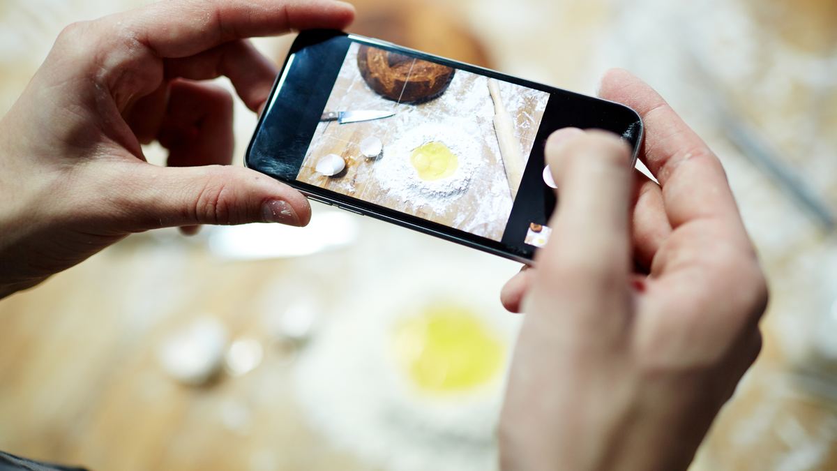Swipe Photo Cleaner vs HyperCleaner Comparison - Swipe Photo Cleaner